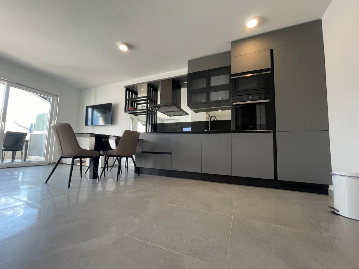 Villa Omazic Трогир Екстериор снимка